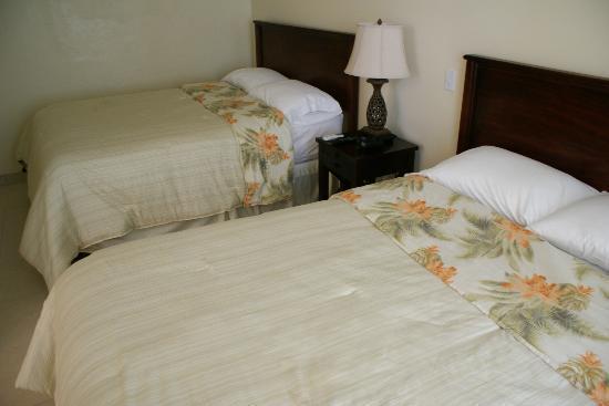 Rainbow Hotel Caye Caulker Zewnętrze zdjęcie