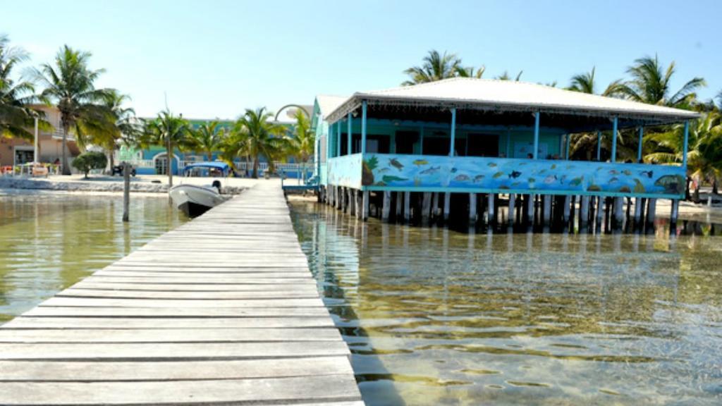 Rainbow Hotel Caye Caulker Zewnętrze zdjęcie